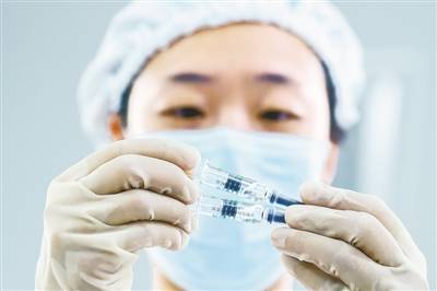 全民免费 中国首个新冠病毒 疫苗附条件上市